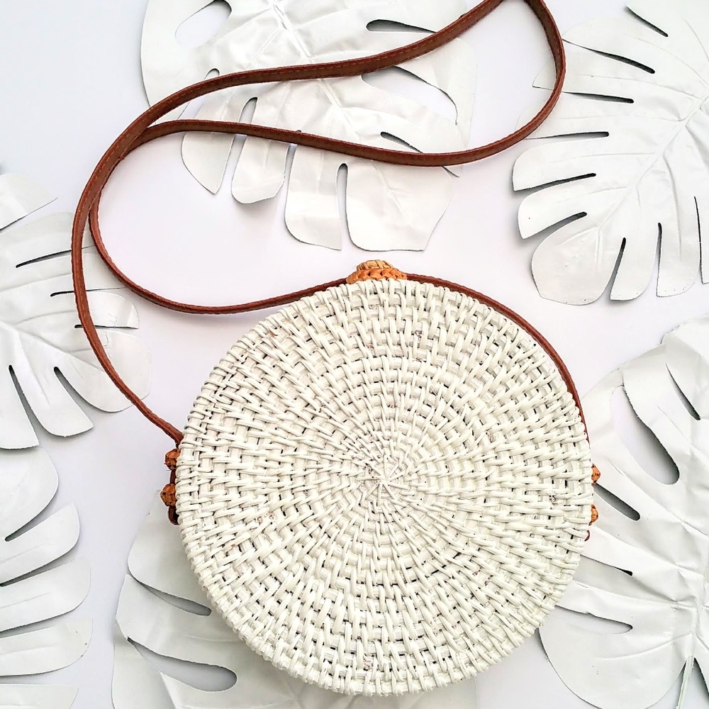 WHITEOUT Round Rattan Straw Handbag